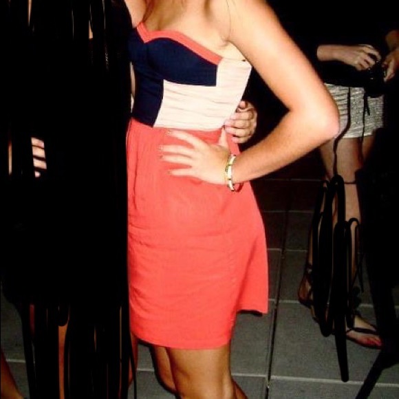 Sparkle & Fade Dress - Picture 4 of 4